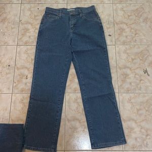 LEE STRAIGHT LEG JEANS SIZE US 4P AND 6P